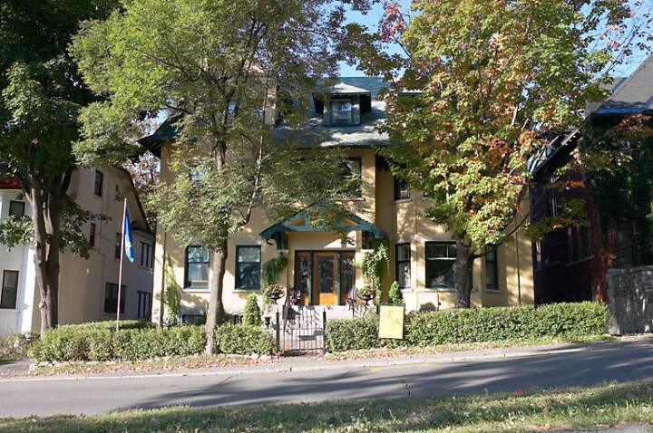 San Carlos Homes